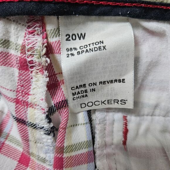 Dockers Woman Bermuda Shorts Women's 20W (38x10) Multicolor Plaid Pockets Casual - Picture 3 of 9